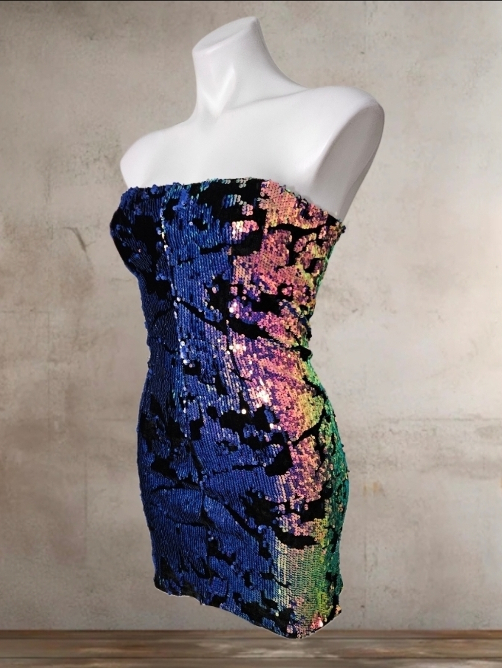 Tiger Mist Strapless Iridescent Sequin Bodycon Dress Small - Picture 2 of 3